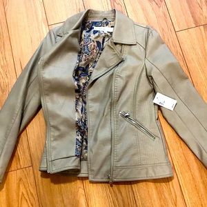 Ladies faux leather motto jacket with beautiful lining detail.